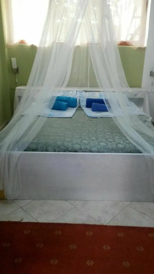 Private Apartment Elbasan Historic Center 0*,