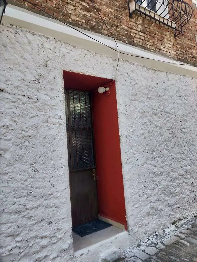 Private Apartment Elbasan Historic Center 0*,